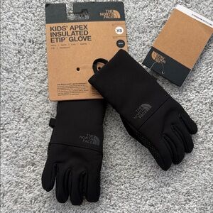 Kid’s North Face winter gloves, xs